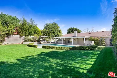 11655 Paso Robles Ave, Granada Hills, CA 91344