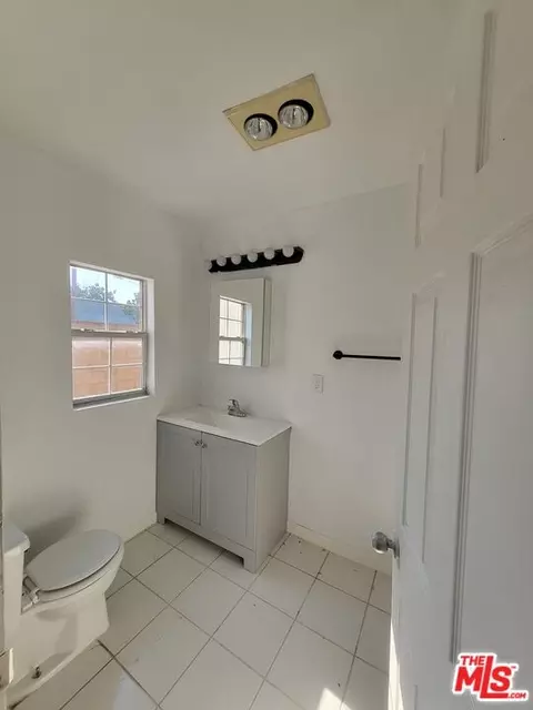 Bath - 1760 S Vecino Ave, Glendora, CA 91740 photo 3 of 3