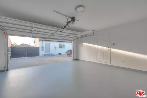 916 S Chester Ave, Compton, CA 90221 photo 41