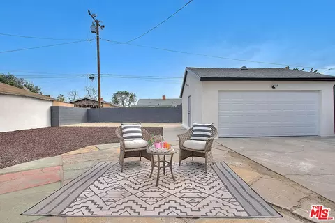 916 S Chester Ave, Compton, CA 90221 photo 24