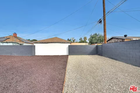 916 S Chester Ave, Compton, CA 90221 photo 33
