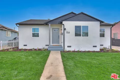 916 S Chester Ave, Compton, CA 90221 photo 2