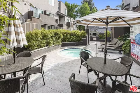 355 N Maple St #224, Burbank, CA 91505 photo 17