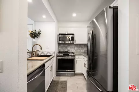355 N Maple St #224, Burbank, CA 91505 photo 6