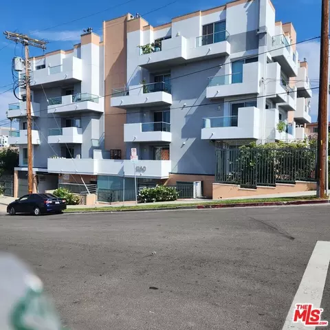 1150 S Oxford Ave #204, Los Angeles, CA 90006