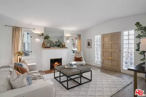 8824 Betty Way, West Hollywood, CA 90069