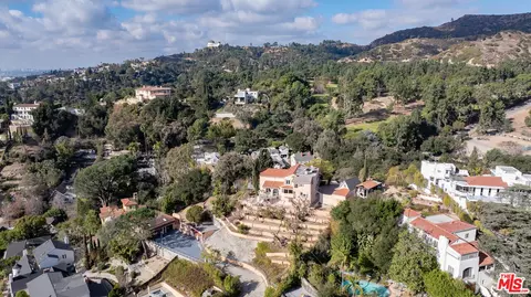4213 Dundee Dr, Los Angeles, CA 90027