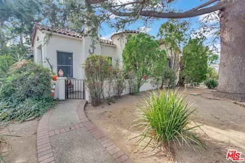 14600 Killion St, Sherman Oaks, CA 91411
