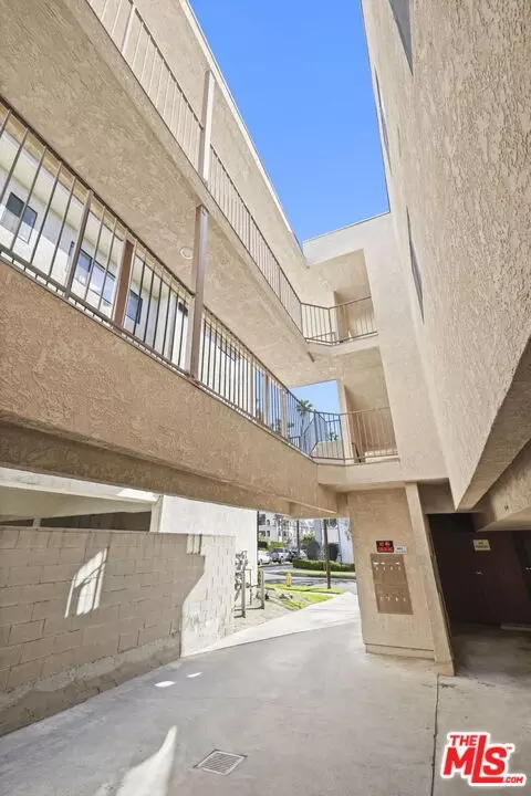 1133 Alameda Ave, Glendale, CA 91201 photo 4