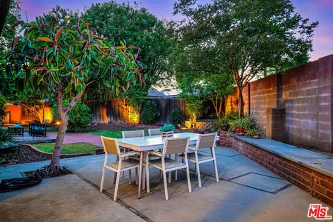 15241 Septo St, Mission Hills, CA 91345