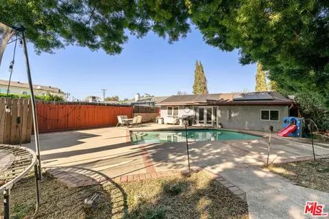 14130 Hart St, Van Nuys, CA 91405