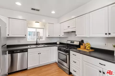 914 5th Ave, Venice, CA 90291 photo 17