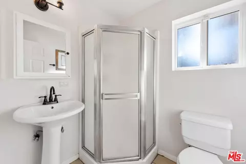 914 5th Ave, Venice, CA 90291 photo 25