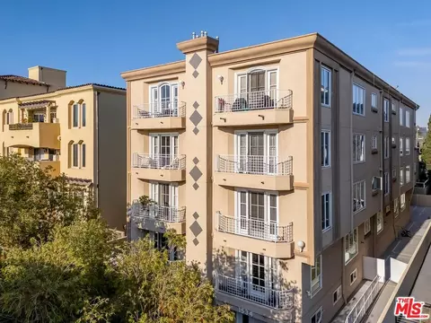 1534 Amherst Ave #302, Los Angeles, CA 90025