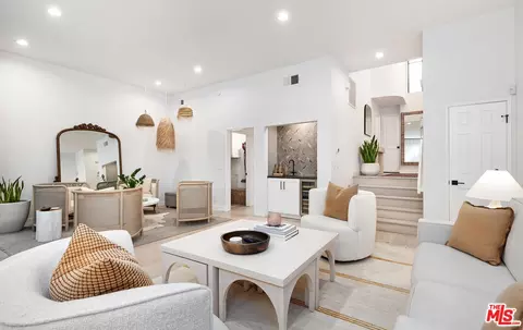 11636 Montana Ave #106, Los Angeles, CA 90049