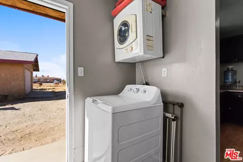 17046 E Avenue T, Llano, CA 93544 photo 6