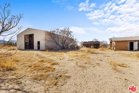 17046 E Avenue T, Llano, CA 93544 photo 19
