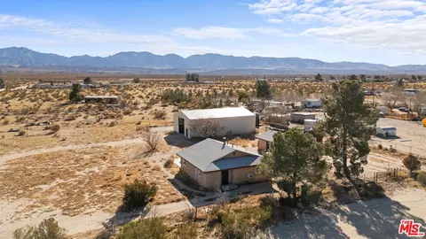 17046 E Avenue T, Llano, CA 93544 photo 22