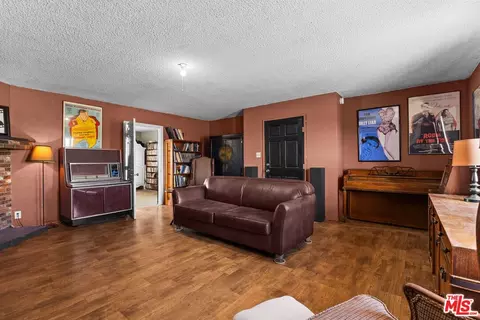 17046 E Avenue T, Llano, CA 93544 photo 8