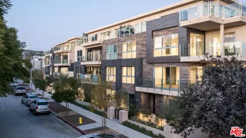728 N Sweetzer Ave #102, West Hollywood, CA 90069