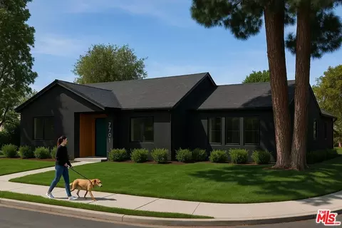 7701 Hosford Ave, Los Angeles, CA 90045