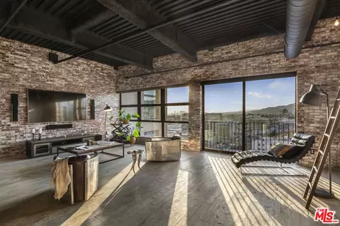 1645 Vine St #1010, Los Angeles, CA 90028