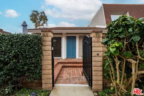 4335 Alla Rd #8, Marina Del Rey, CA 90292