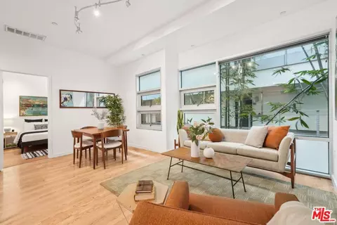 630 W 6th St #410, Los Angeles, CA 90017