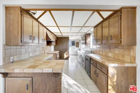 9835 Emperor Ave, Arcadia, CA 91007 photo 17