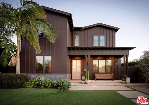 2412 Pier Ave, Santa Monica, CA 90405