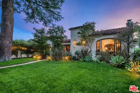 10753 Valley Spring Ln, North Hollywood, CA 91602