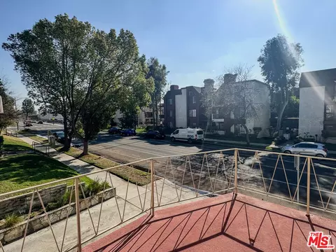 1220 N 3rd St #C, Burbank, CA 91504 photo 39