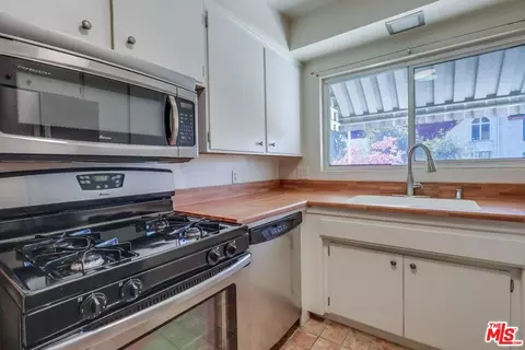 1220 N 3rd St #C, Burbank, CA 91504 photo 7