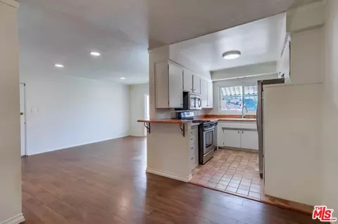 1220 N 3rd St #C, Burbank, CA 91504 photo 16