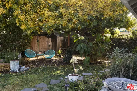 Exterior - 526 W Maple Ave, Monrovia, CA 91016 photo 5 of 9