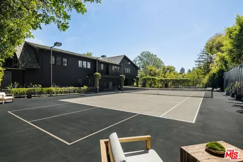 1652 Mandeville Canyon Rd, Los Angeles, CA 90049