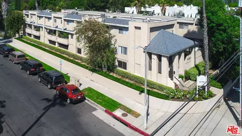 6451 Kester Ave #98, Van Nuys, CA 91411