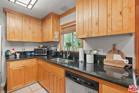 28126 Geneva Ln, Lake Arrowhead, CA 92352 photo 13