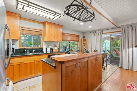 28126 Geneva Ln, Lake Arrowhead, CA 92352 photo 10
