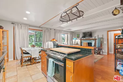 28126 Geneva Ln, Lake Arrowhead, CA 92352 photo 11