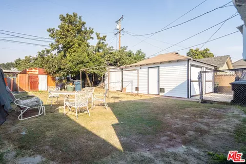 Exterior - 6611 San Luis St, Paramount, CA 90723 photo 5 of 5