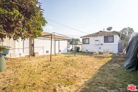 Exterior - 6611 San Luis St, Paramount, CA 90723 photo 3 of 5