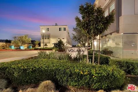 125 E Knox Dr, La Habra, CA 90631