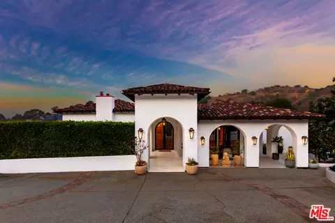 3160 Coldwater Canyon Ave, Studio City, CA 91604