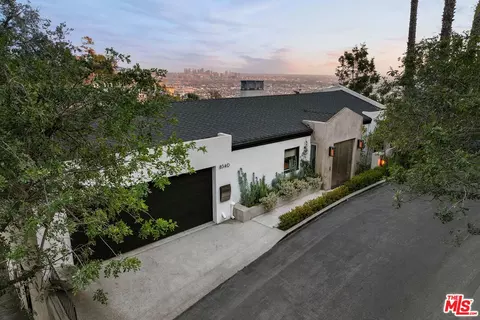 8540 Franklin Ave, Los Angeles, CA 90069