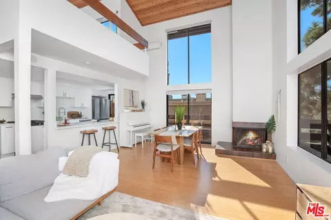 12602 Pacific Ave #2, Los Angeles, CA 90066