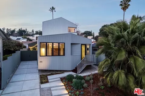 2931 Maxwell St, Los Angeles, CA 90027