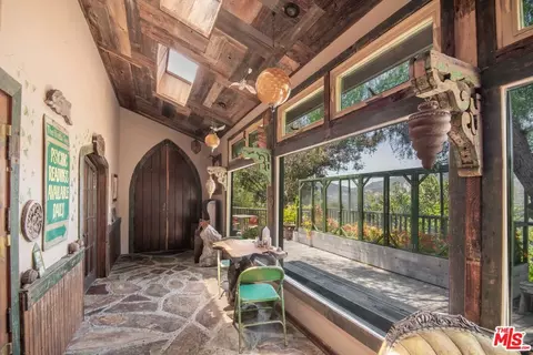 2095 Topanga Skyline Dr, Topanga, CA 90290