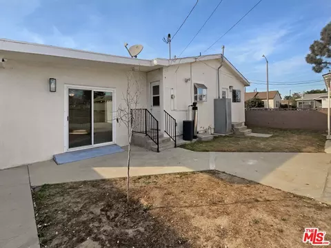Exterior - 822 N Albertson Ave, Compton, CA 90220 photo 6 of 6