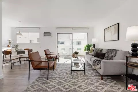 960 Larrabee St #212, West Hollywood, CA 90069